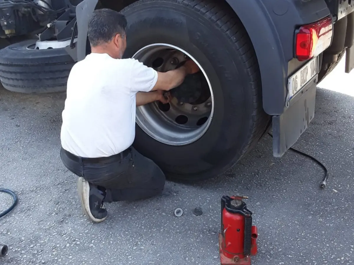 Artuklu Oto Lastikçi